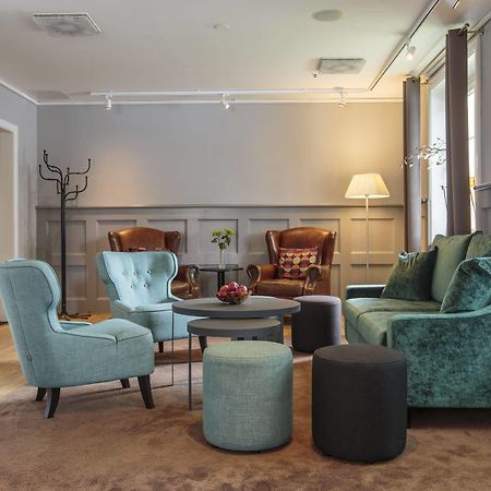 Home Hotel Uman Умео Экстерьер фото